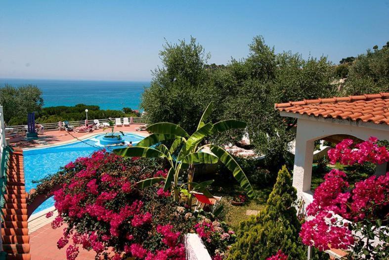 קאפו ואטיצ'אנו Residence Villaggio Smedile מראה חיצוני תמונה
